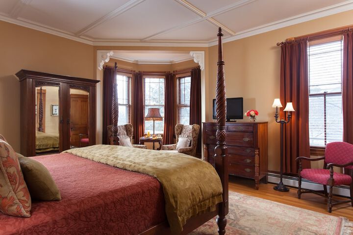 Room 19 of 35