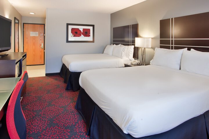 Room 32 of 54