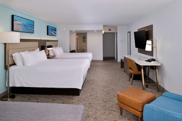 Room 14 of 25