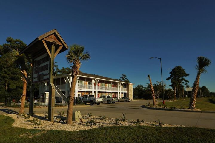 Topsail Shores Inn