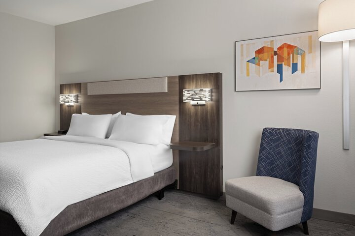 Holiday Inn Express Toledo North by IHG