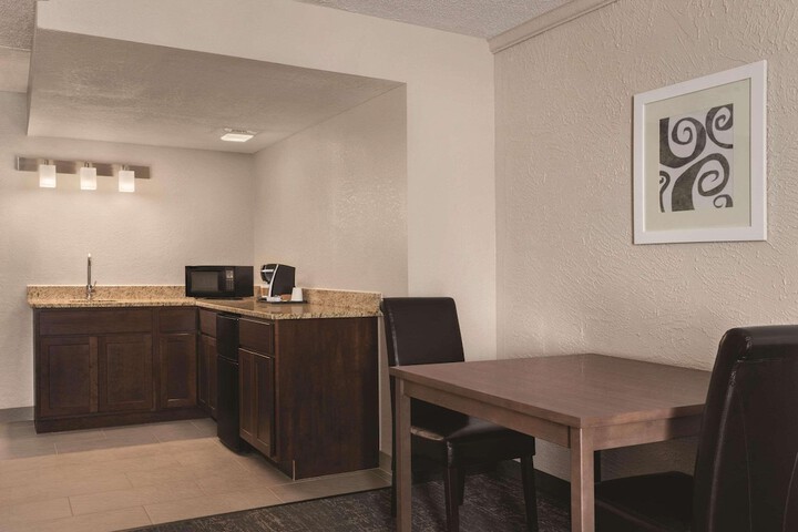 Room 18 of 36