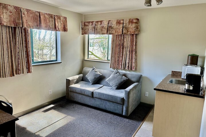 Room 5 of 19