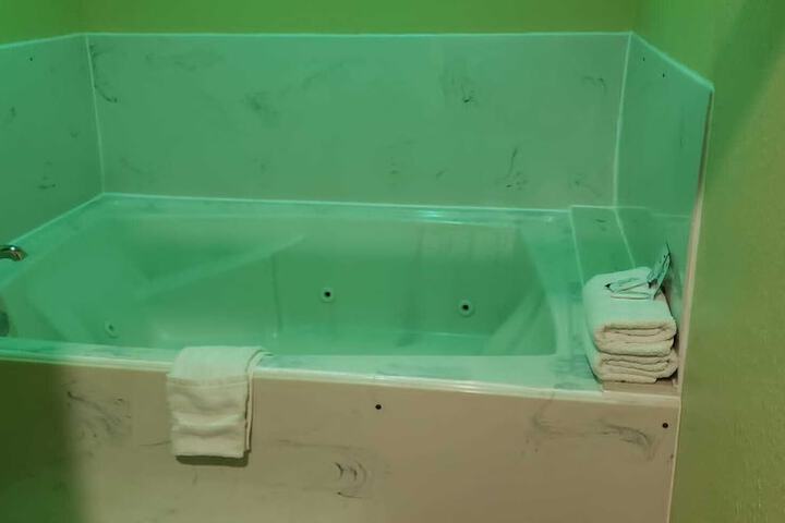 Room 12 of 21