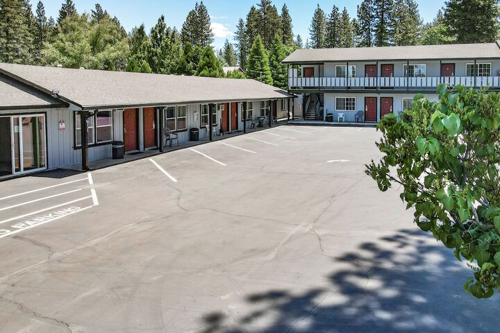 Hotel 7 of 90