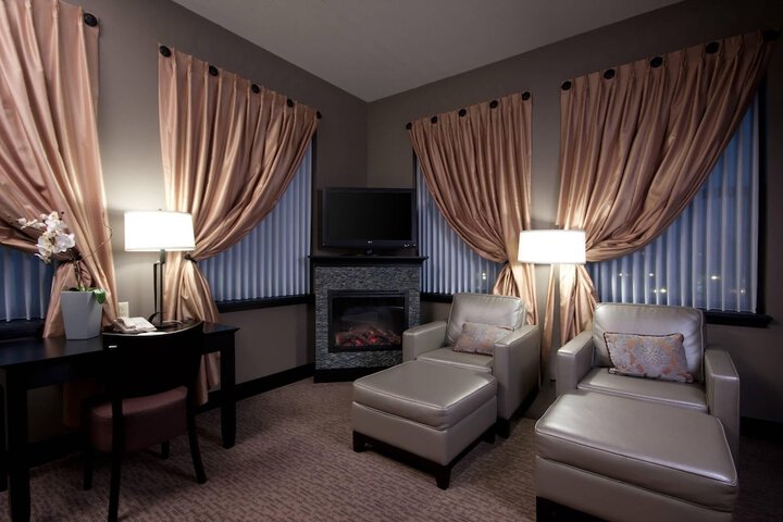 The Giacomo Niagara Falls NY an Ascend Collection Hotel