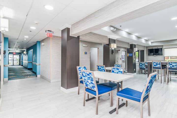 Days Inn & Suites by Wyndham Prattville-Montgomery