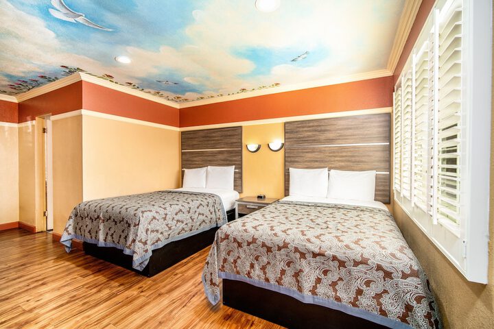 Room 7 of 22