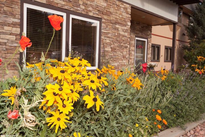 Valley Hi Motel - Near Winter Park Visitor Center