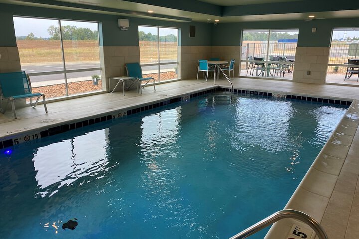 Holiday Inn Express & Suites Union City by IHG