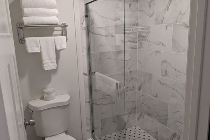Room 13 of 27