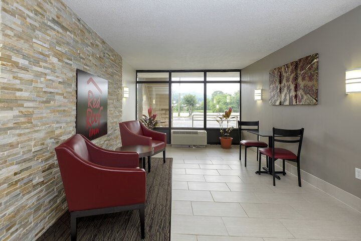Hotel Interior 10 of 37