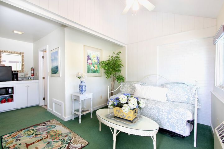 Room 103 of 275