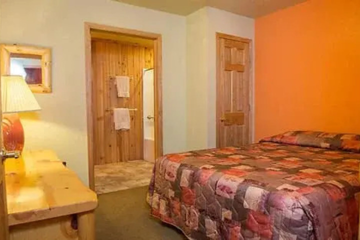 HIAWATHA BEACH RESORT