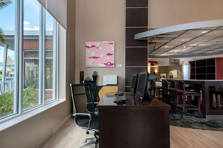 Business Center 25 of 26