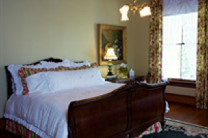 ROSEMARY INN BED & BREAKFAST