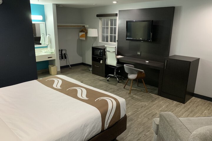 Room 10 of 21