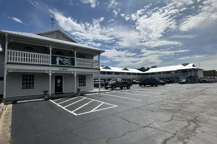 Key West Inn - Clanton