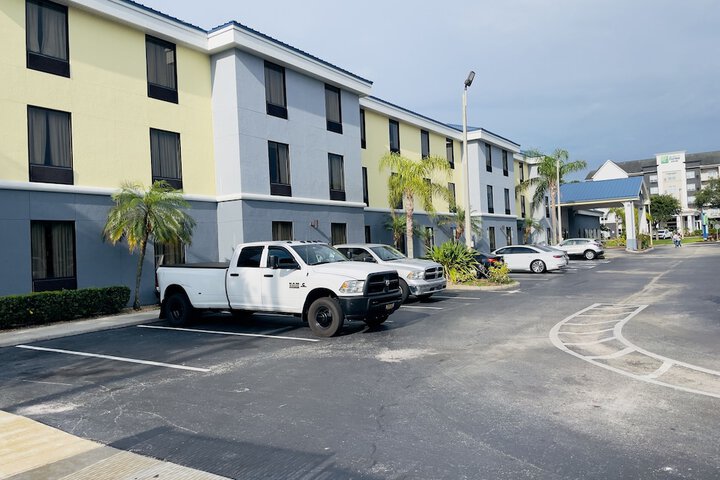 Hotel 4 of 85