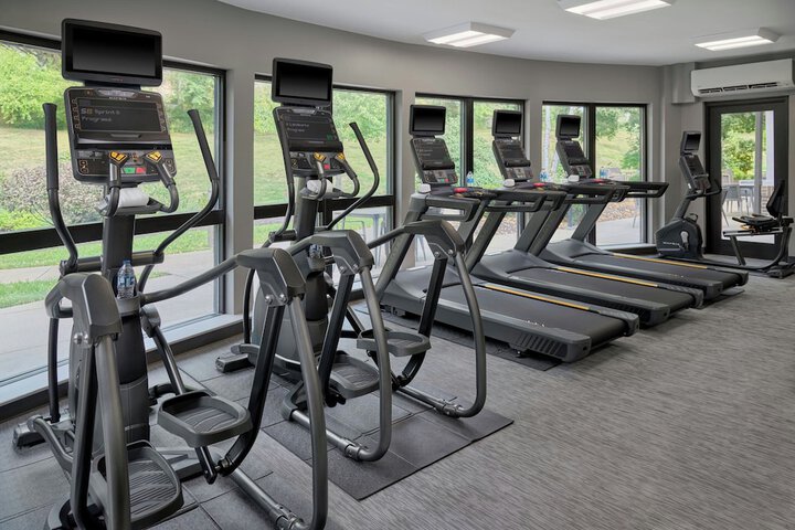 Courtyard by Marriott Kansas City Shawnee