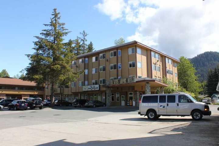 Hotel 3 of 35