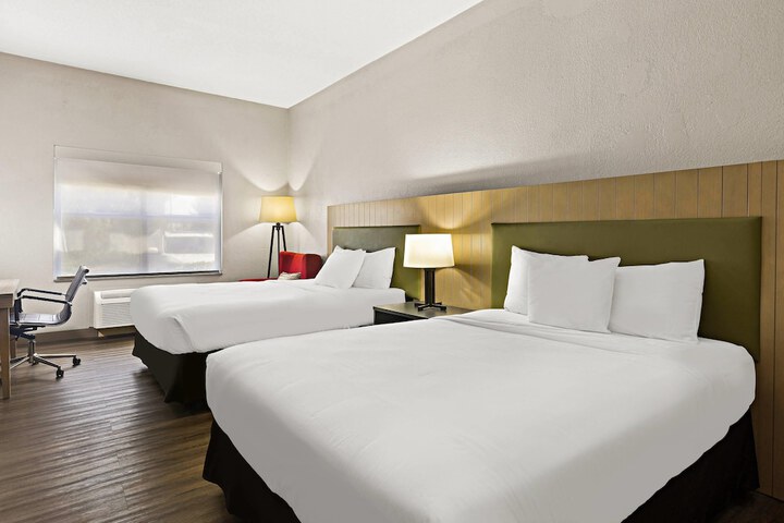 Country Inn & Suites by Radisson Hinesville, GA