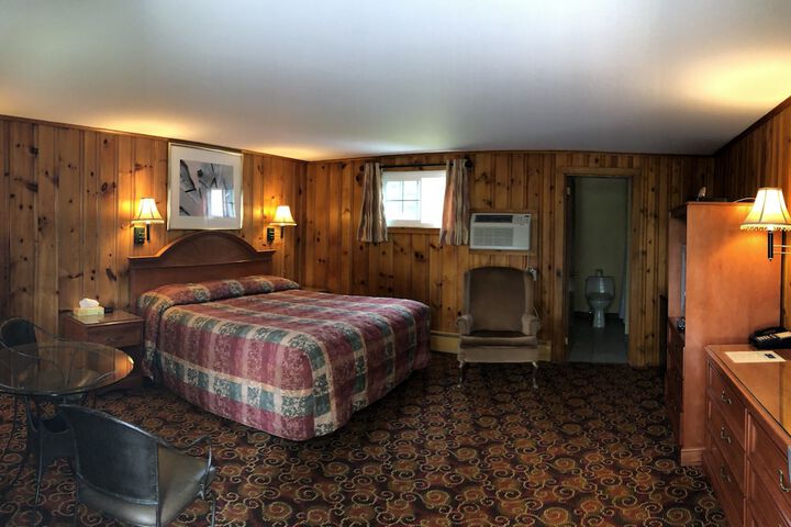 Room 7 of 17