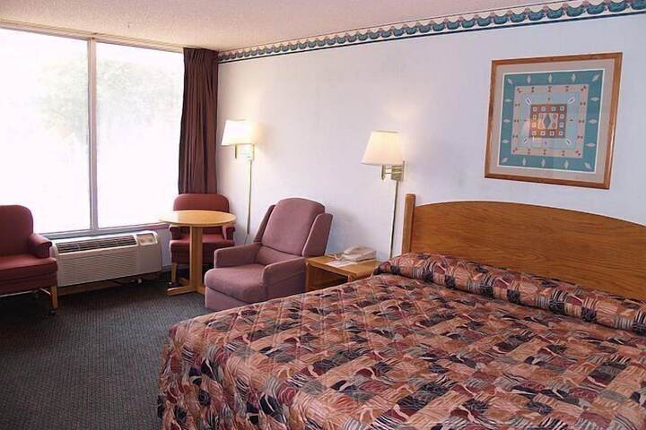 Room 21 of 42