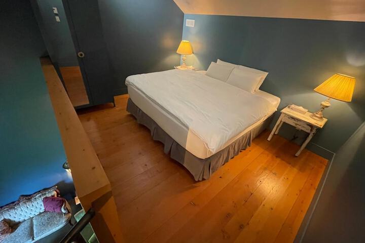 Room 29 of 53