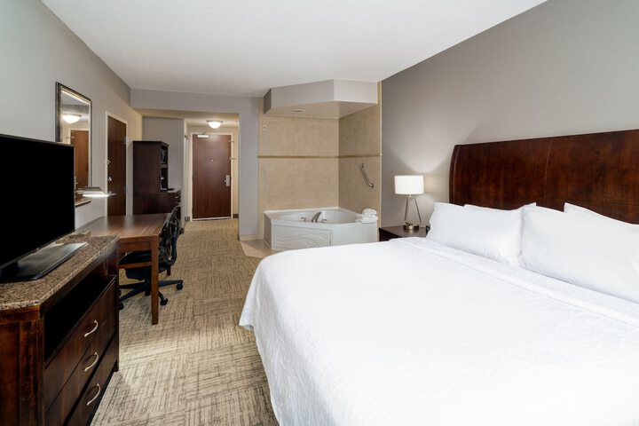 Room 21 of 32