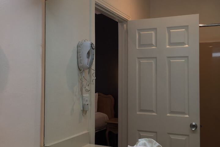 Room 59 of 131