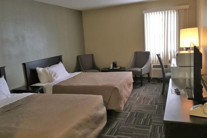 Sunlac Inn Devils Lake
