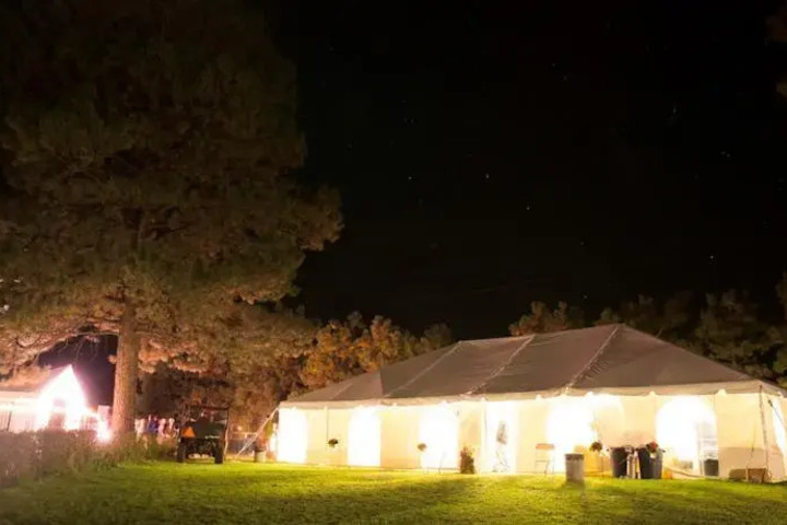 MAJESTIC DUDE RANCH