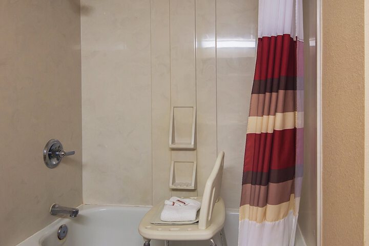 Room 16 of 26