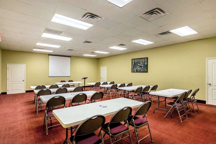 Quality Inn & Suites Baton Rouge West – Port Allen