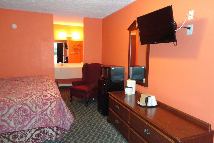 Room 6 of 23