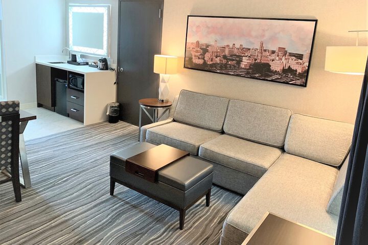 Room 46 of 90