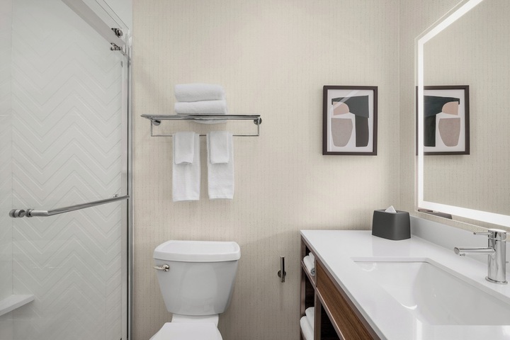 Holiday Inn Coralville Iowa City by IHG