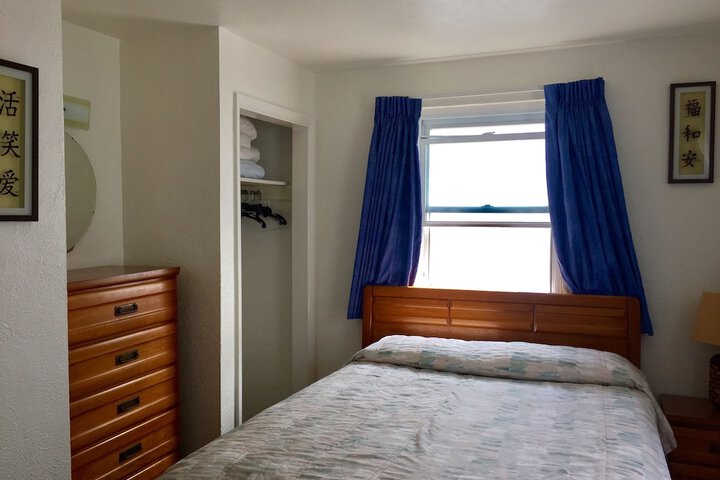 Room 12 of 36