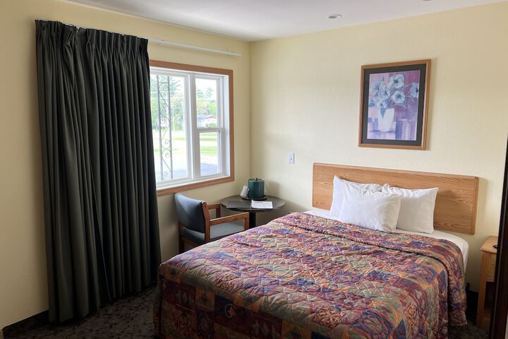 Room 383 of 443