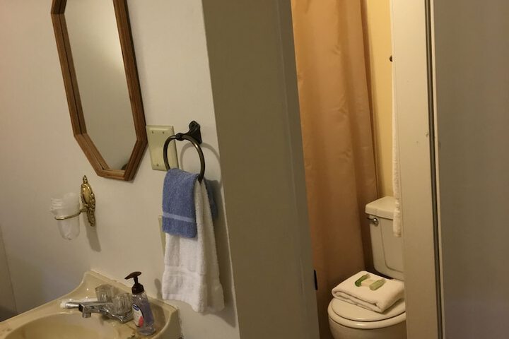 Room 60 of 82