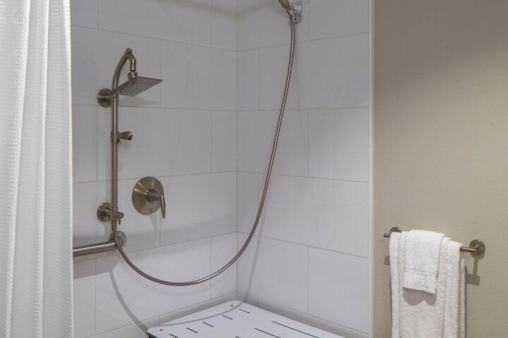 Art House Hotel and Suites