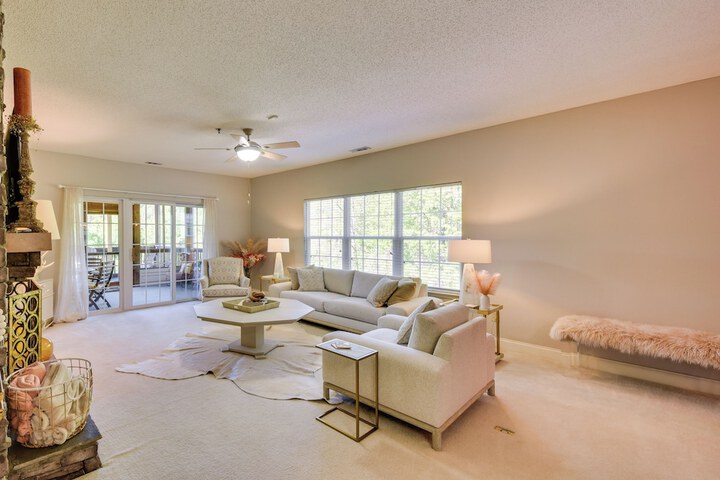 Balcony & Golf Course View! Condo at Kingwood