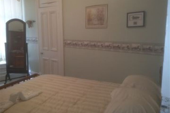 The Heritage House Inn Bed & Breakfast