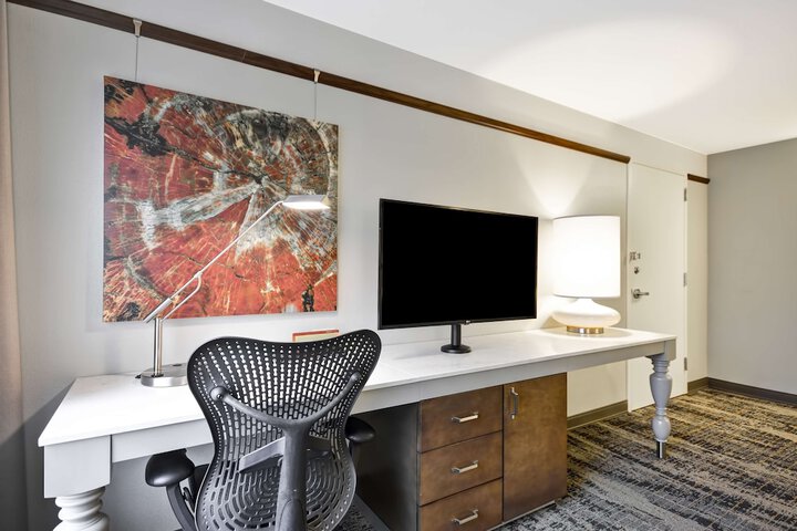 Room 18 of 48