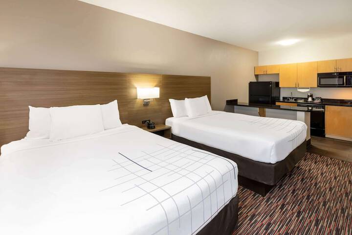 La Quinta Inn & Suites by Wyndham Wichita Falls - MSU Area