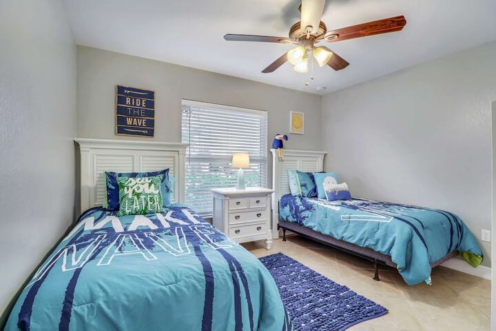 Room 16 of 25