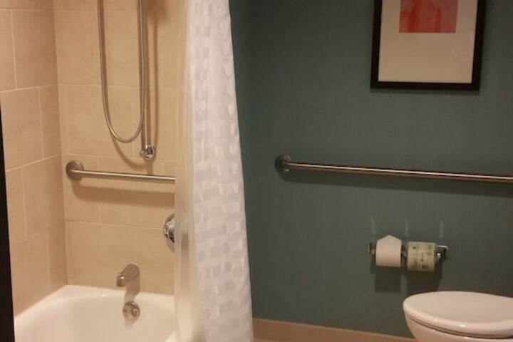 Room 9 of 35