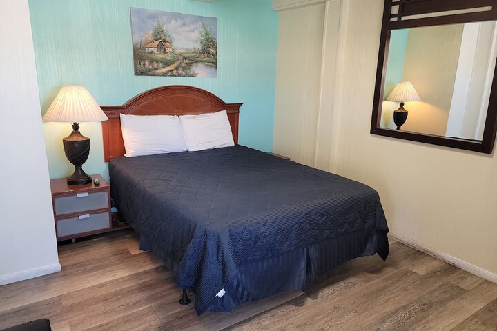 Room 48 of 65