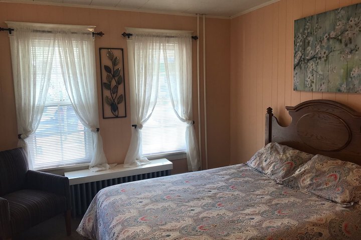 Room 34 of 76